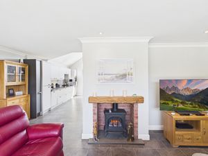 Lounge- click for photo gallery